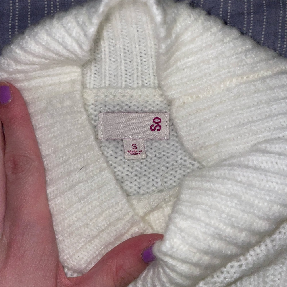 Sweater - Picture 2 of 3